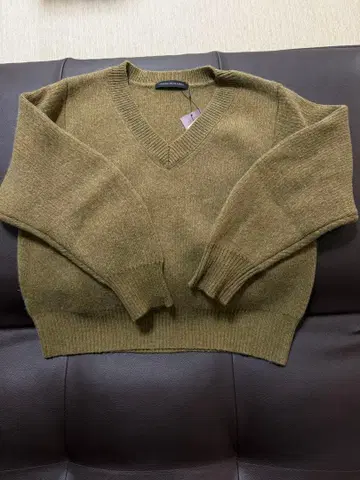 URBAN RESEARCH V넥 숏 기장 스웨터 카키