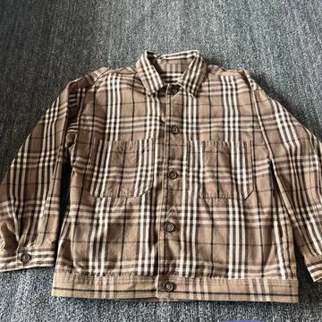 GU 브라운 체크 무늬 긴팔 플란넬 셔츠
