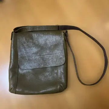 가죽 숄더백