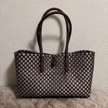 메케아리사 MEKEARISA Boston 보스턴