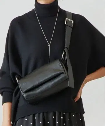 BEARDSLEY 비어즐리 미니 가죽 바디백