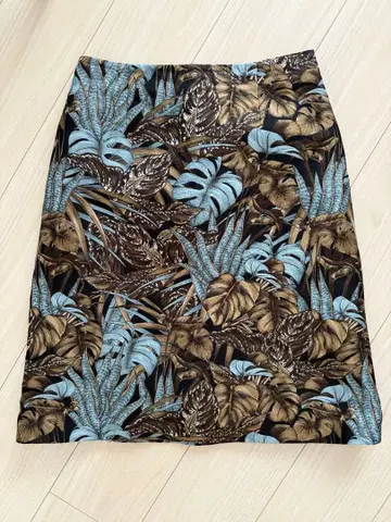 Salvatore Ferragamo 타이트 스커트 38