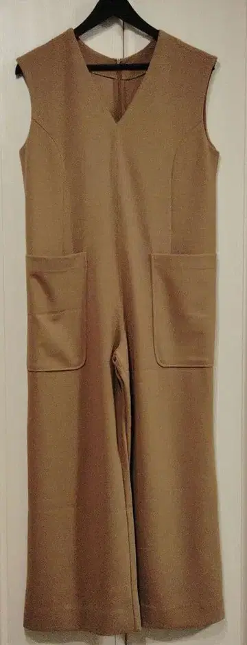 titivate 카멜 살로펫