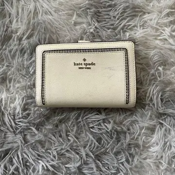 kate spade 아이보리 이단 접이식 지갑