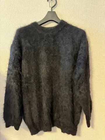 프레다 블랙 모헤어 스웨터