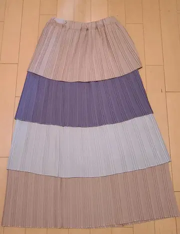 얀체온텐바르 플리츠 스커트