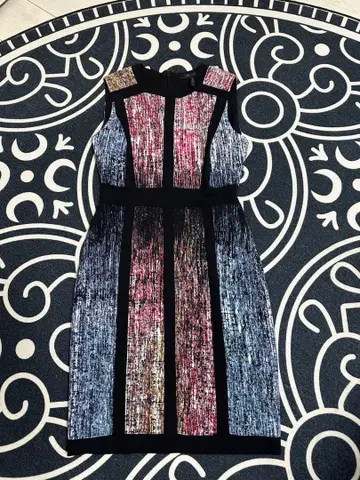 새상품급 BCBGMAXAZRIA 슬리브리스 원피스 S