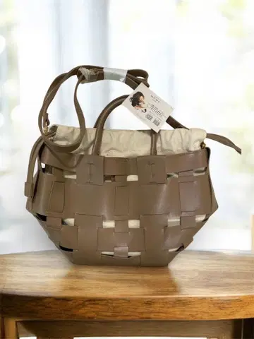 뜨개질 숄더백 새상품 미사용 베이지