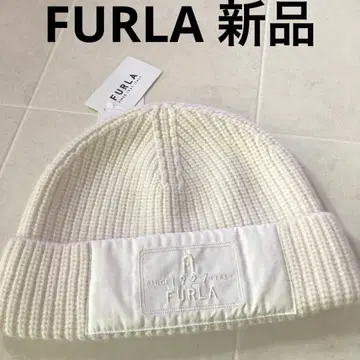 새상품 훌라 (사이즈 F) 화이트 니트 모자