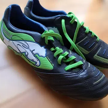 감바 선수 사인 포함 축구 스파이크