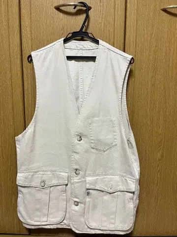 화이트 데님풍 슬리브리스 베스트