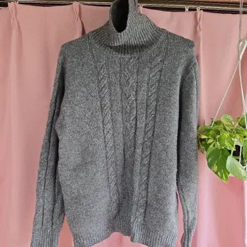 그레이 터틀넥 니트 M 사이즈