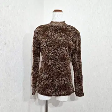 EVE 레오파드 무늬 긴팔 상의 ( M~L ) 안감 부착 브라운 계열