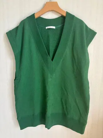 ETRE TOKYO 맨투맨 베스트 그린