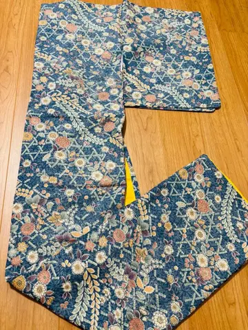 코몬 기모노 네이비 컬러와 옐로우 컬러의 꽃무늬 츠지카바나 워셔블 기모노