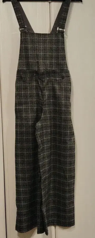 차오패닉 그레이 계열 체크 무늬 살로펫