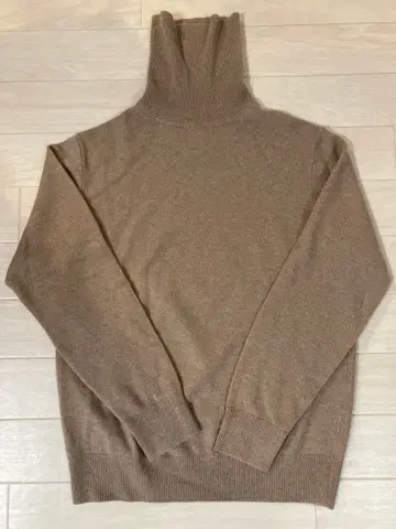 [ 미사용 캐시미어 S ] 유니클로 터틀넥 스웨터