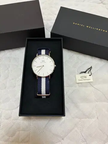 Daniel Wellington DW 시계 네이비와 화이트