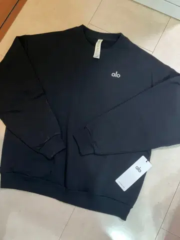 alo 블랙 맨투맨 트레이닝복 택 포함 새상품