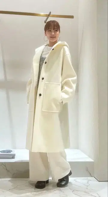 알아바일 후드 부착 롱 코트 화이트 미사용 택 포함