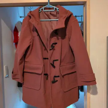 핑크 더플 코트 후드 부착