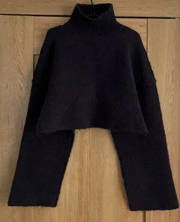 TODAYFUL 브러쉬드 숏 터틀 니트 인디고 F