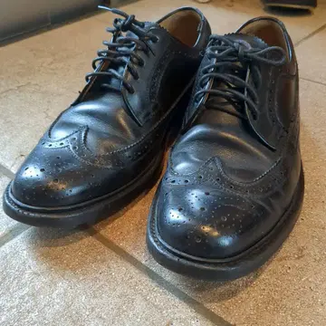 REGAL 블랙 가죽 윙팁