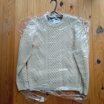 UNITED ARROWS 케이블 니트 스웨터