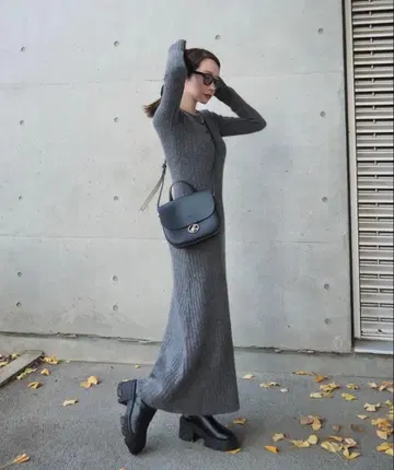 그레이 니트 롱 원피스 긴팔 버튼 포함