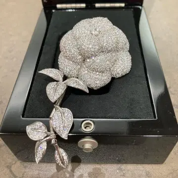 크리스탈 장식 꽃과 잎 팔찌 손목시계