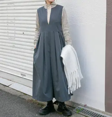 KBF 키넥 BIG 플리츠 오버롤 스커트