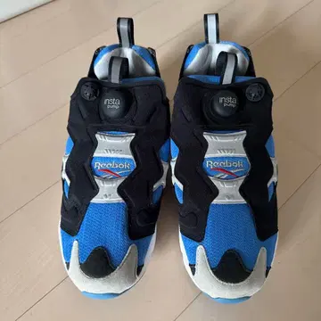 Reebok 인스타펌프 스니커즈 파랑 블랙 24.5