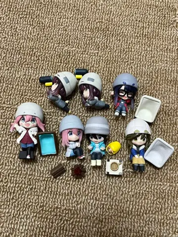 유루캠 책상 위 캠핑 가챠가챠 세미 컴플리트