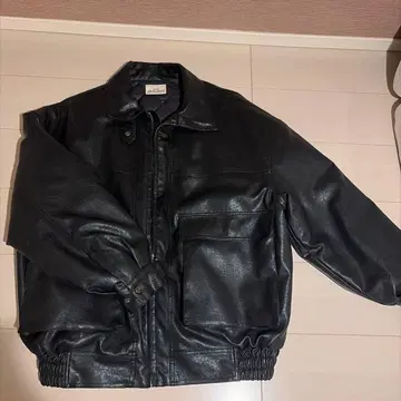 블랙 페이크 가죽 자켓 지퍼 포함