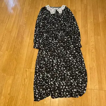 +Petit Standard 꽃무늬 롱 원피스 카라 부착 레이스