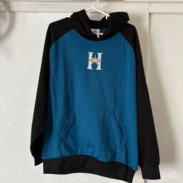 파이터즈 자수 로고 후드티 L 사이즈 청흑