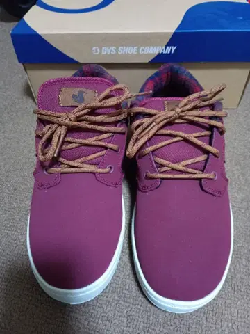 DVS 스니커즈 8.5 26.5