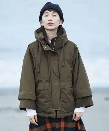 써니클라우드 텐트 실루엣 다운 자켓