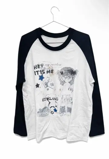 그런지 계열 래글런 롱 T / 화이트 x 블랙 프린트 디자인