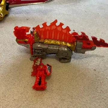 류소우저 공룡형 로봇