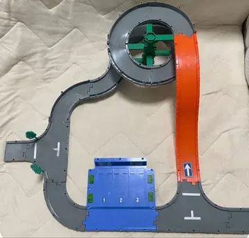 빙글빙글 고갯길 세트 토미카