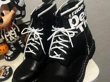 닥터마틴 8홀 일본 한정판 화이트 스티치 컬러