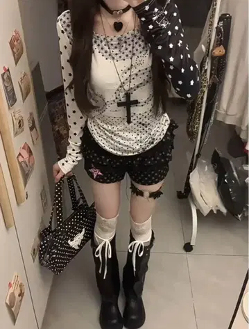 Y2K 지뢰계 별 패턴 x 도트 프린트 롱 T / S