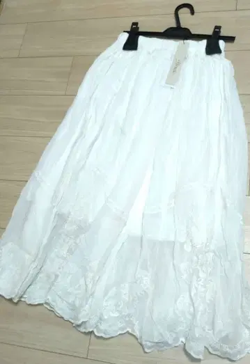 jines 레이스 스커트 화이트 계열