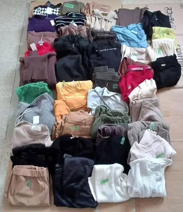 44장 묶음 판매 여성용, 남성용 의류 #A005