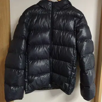 유니클로 +J 라이트 다운 자켓 후드티 질 샌더