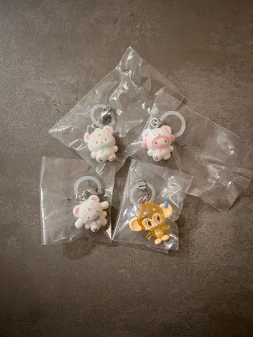 [ 4개 세트 ] 메지루시 액세서리 복슬복슬 스노우 나루미야 캐릭터즈