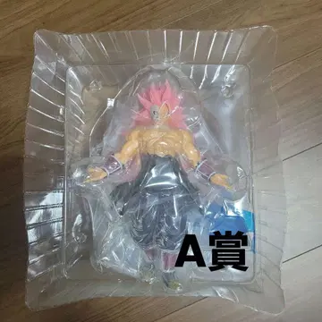 브로리 A상 피규어 핑크 머리