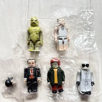 미개봉 유니버셜 스튜디오 5체 메디콤토이 큐브릭 몬스터