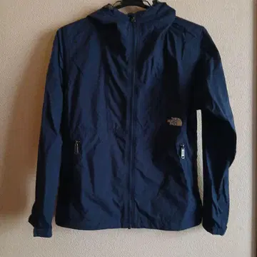 The North Face 네이비 마운틴 파카